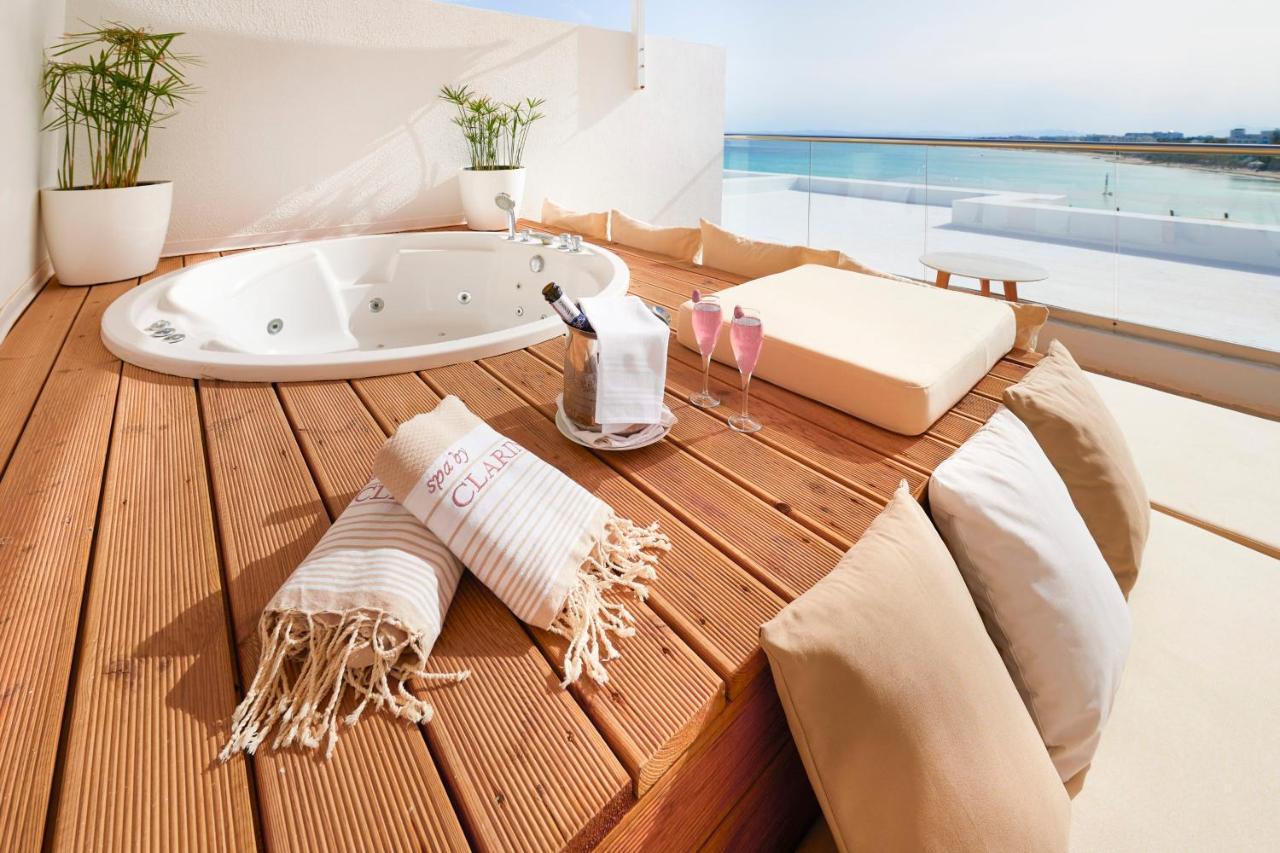 Hotel La Badira - Adult Only Al-Hammamat Zewnętrze zdjęcie A hot tub on a balcony