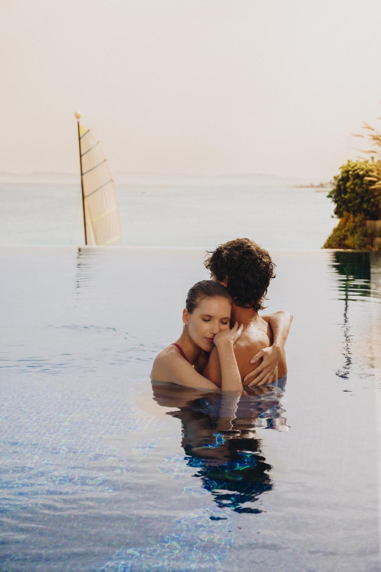 Hotel La Badira - Adult Only Al-Hammamat Zewnętrze zdjęcie A couple in a swimming pool
